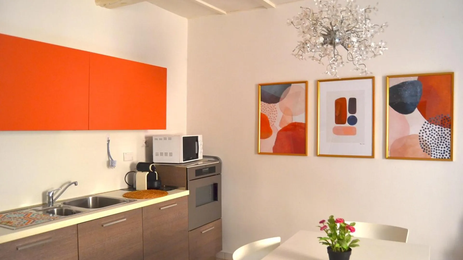 Little Sweet Home In Florence Apartment