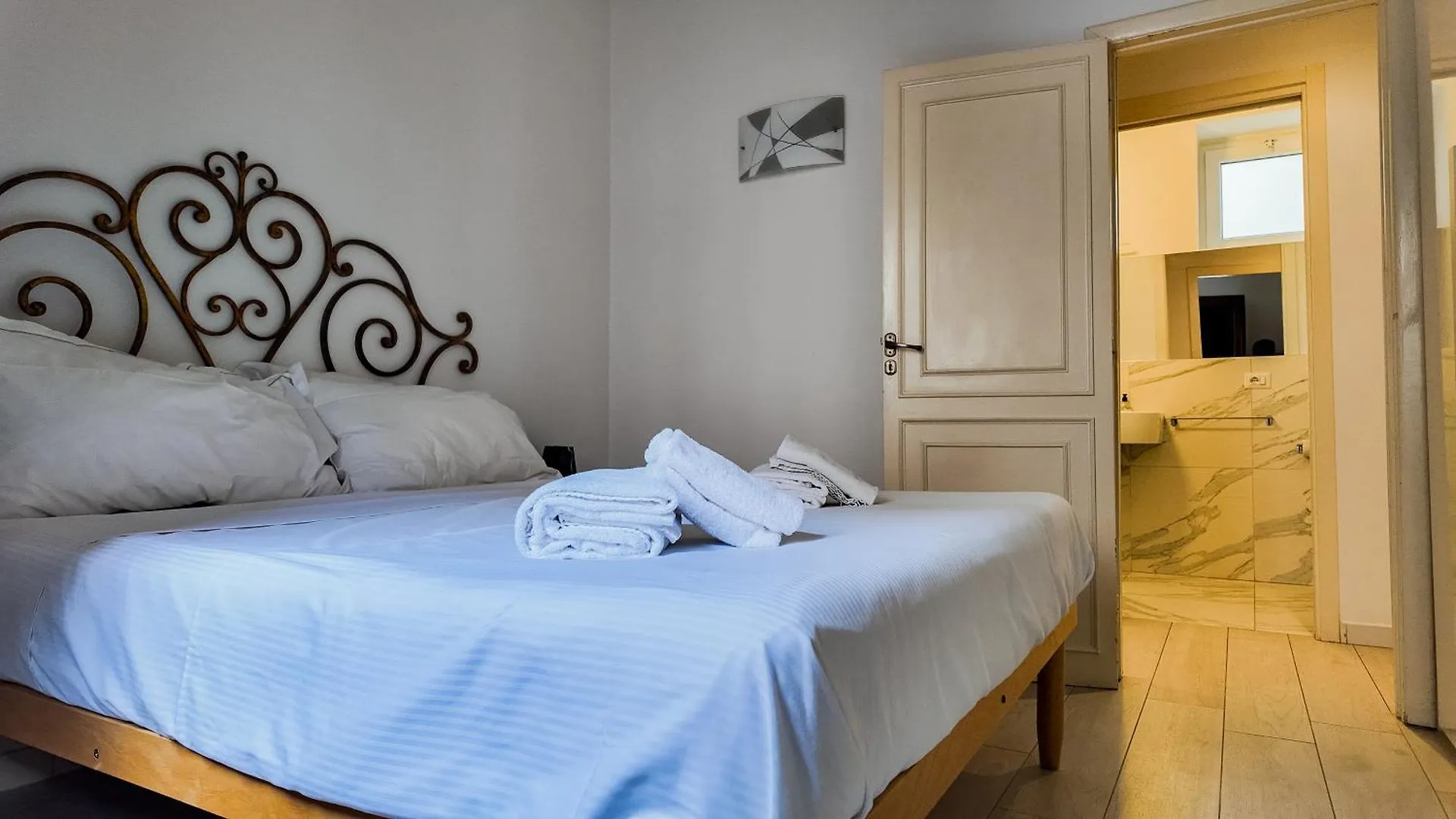 Apartment Little Sweet Home In Florence Italy