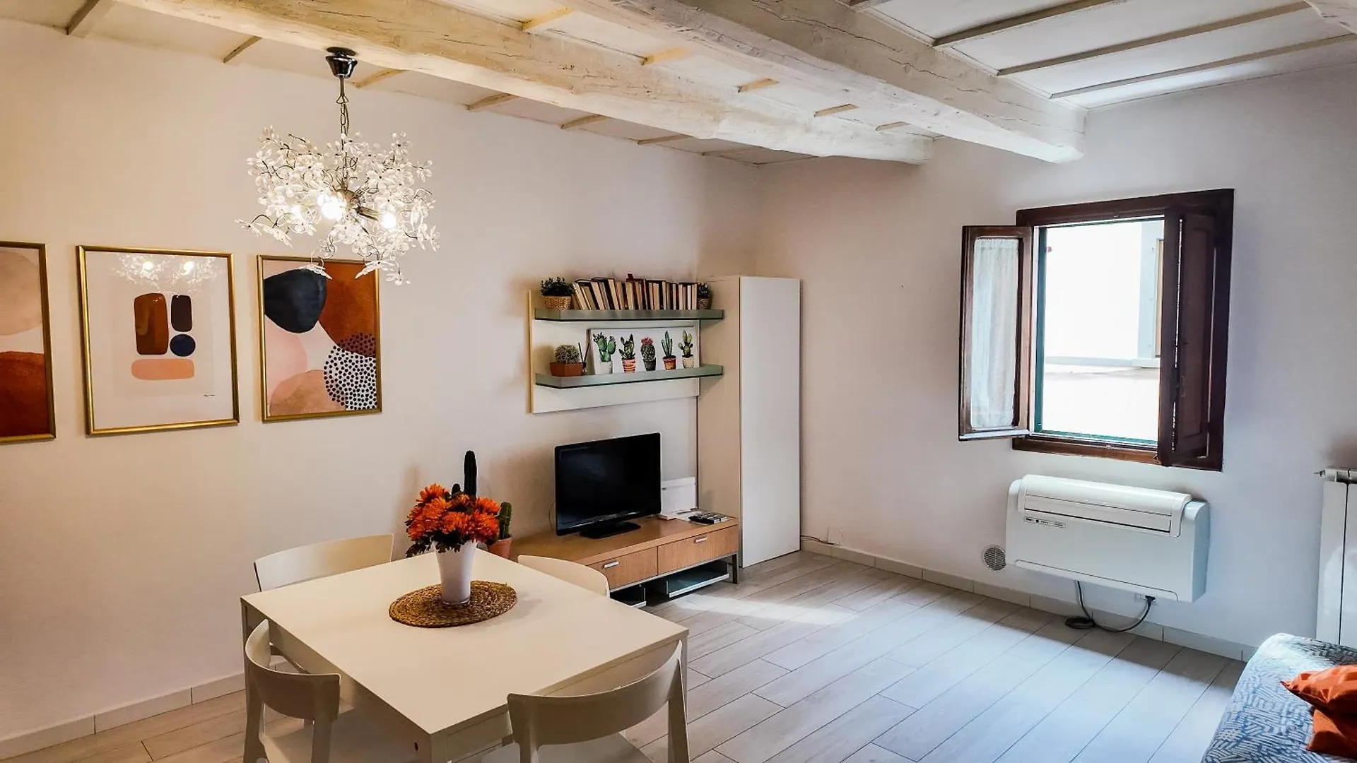 Little Sweet Home In فلورنس شقة