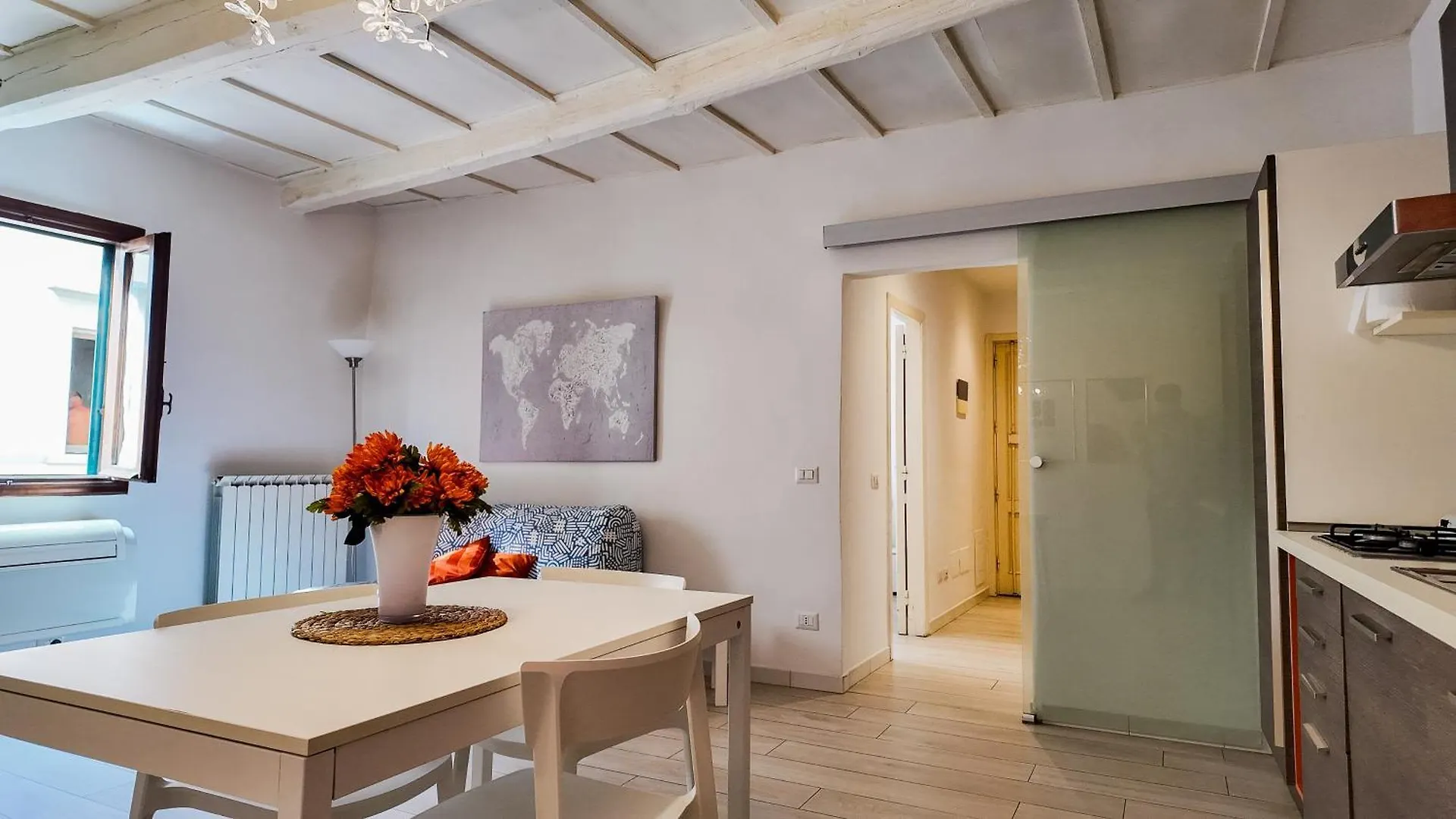 Little Sweet Home In Florence Apartment